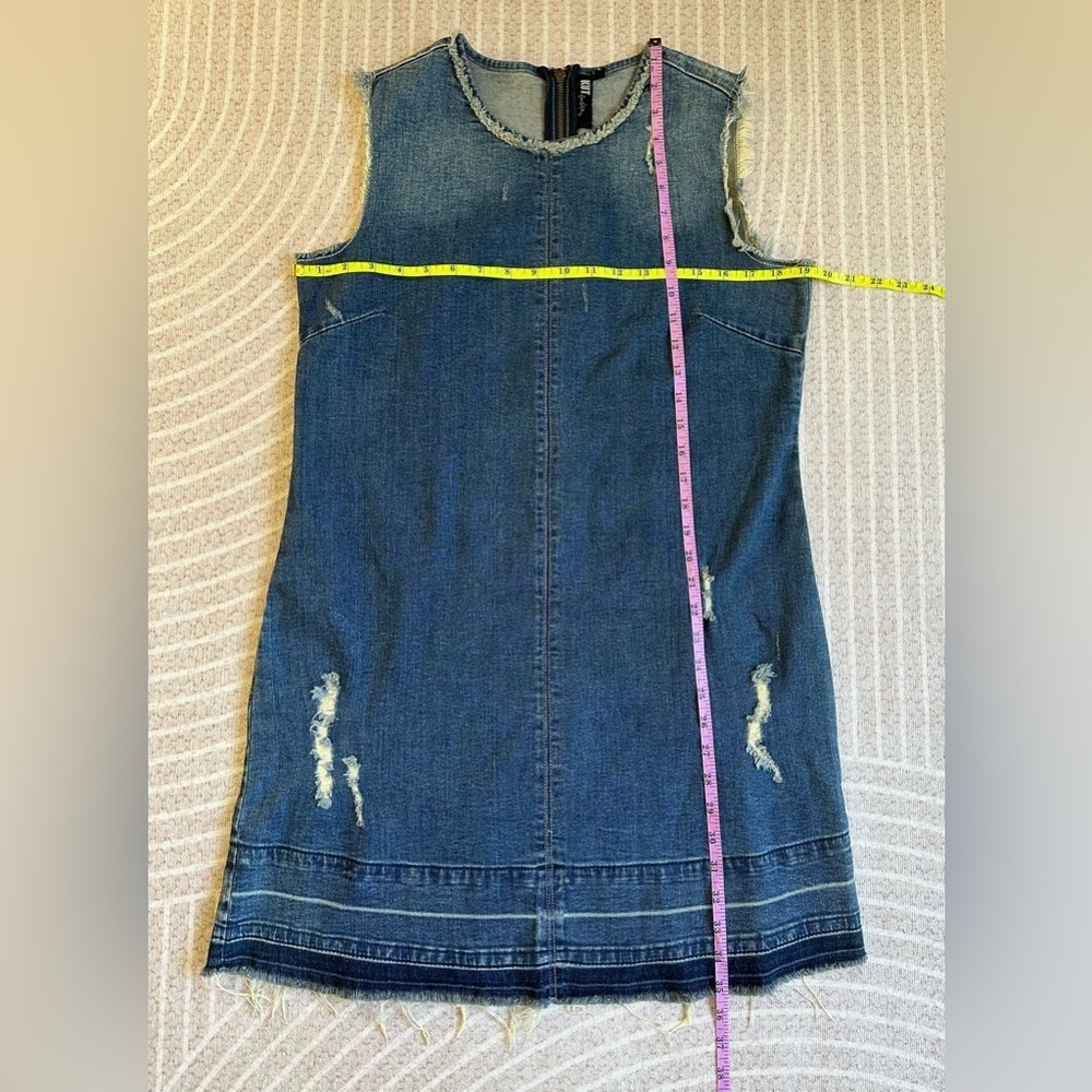 KUT from the Kloth Women's Christina Distressed Denim
Minidress L Versatile - Picture 4 of 9